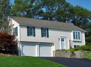 39 Laurelwood Dr, North Attleboro, MA 02760