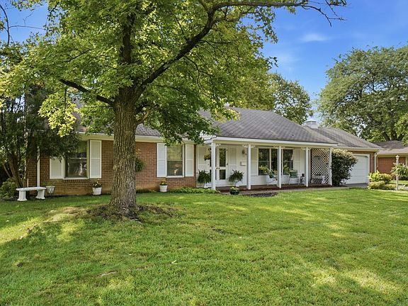2nd image of 3836 Bickley Pl