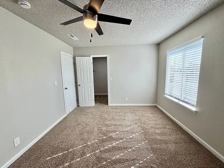 Merit Manor Apartments — Photo 13