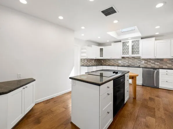 131 Buena Ventura Ct, Solana Beach, CA 92075