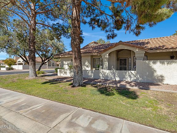 4th image of 1062 E MCNAIR Drive