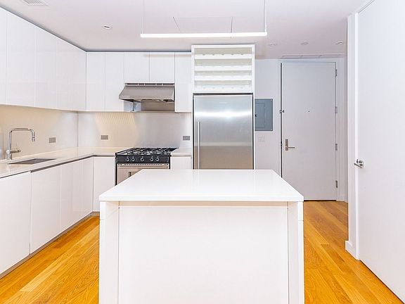 2nd image of 523 Fulton St #17E