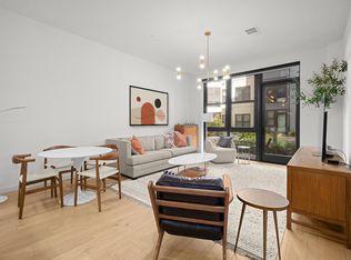 800 Embassy Dr APT 124, Austin, TX 78702