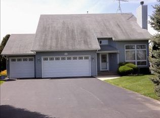 106 Squire Ln NE, Poplar Grove, IL 61065