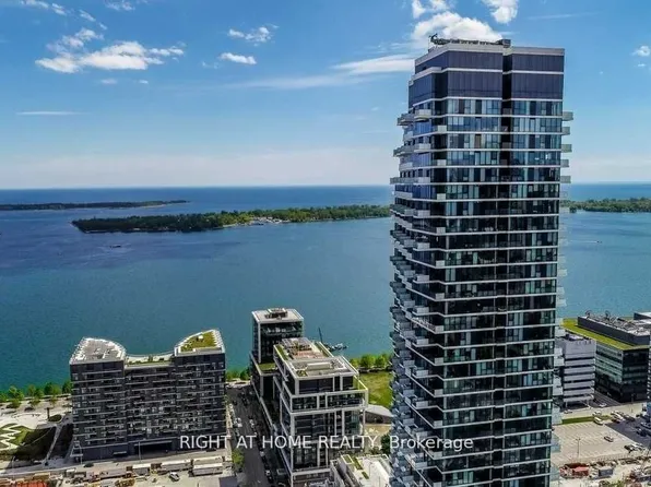 16 Bonnycastle St #1407, Toronto, ON M5A 0C9