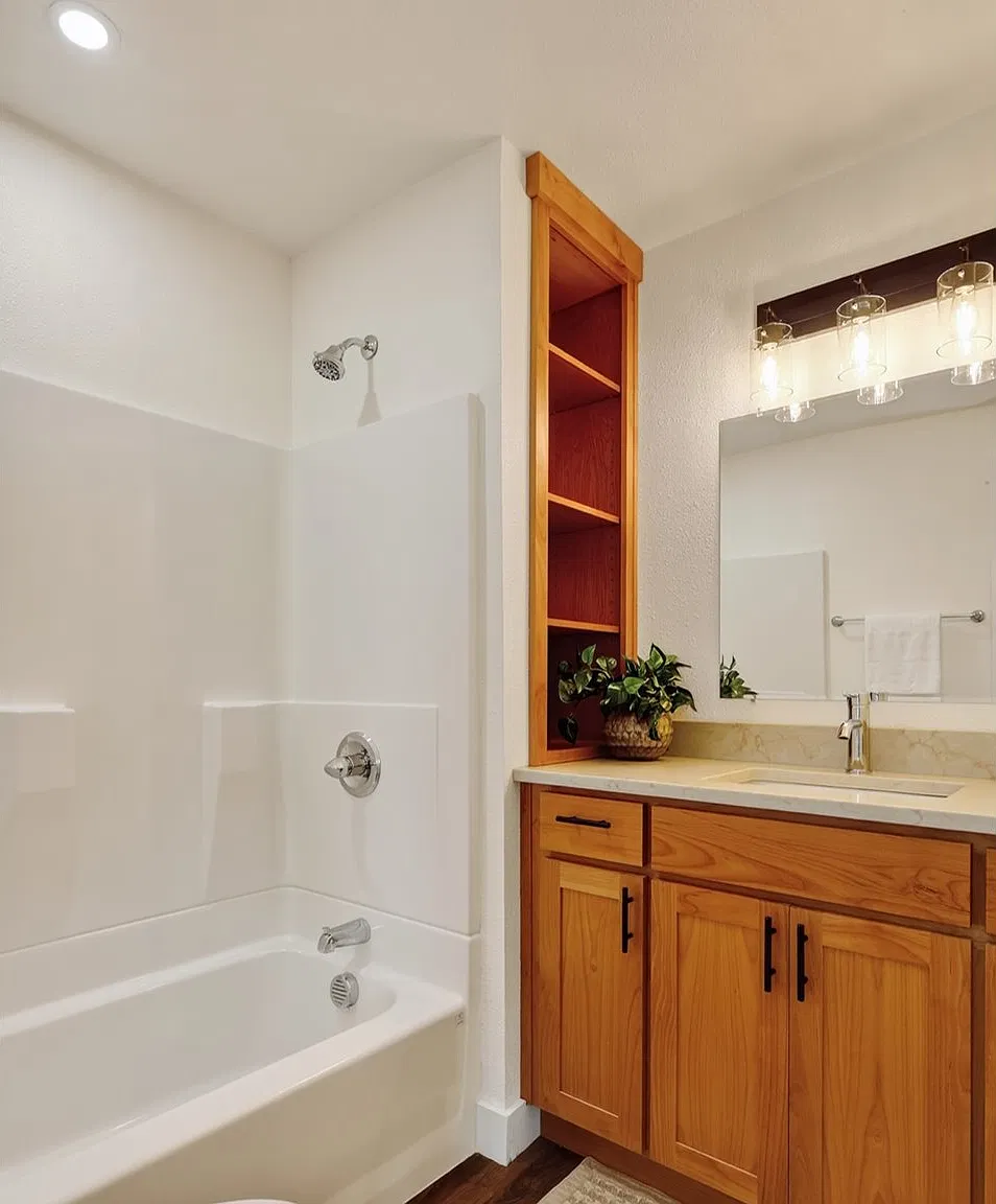 3 bed, 1277 sqft, $2,695 — Photo 1