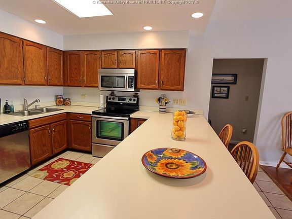 5th image of 5 Players Club Dr APT B204