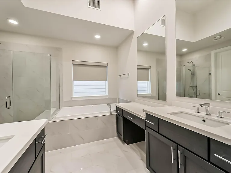 5308 S Capitol St — Photo 23