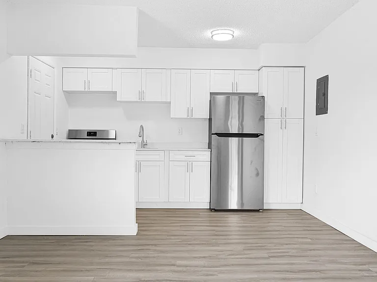 12085 W Dixie Hwy #209 — Photo 17