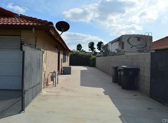 2nd image of 2377 Foxmoor Ct