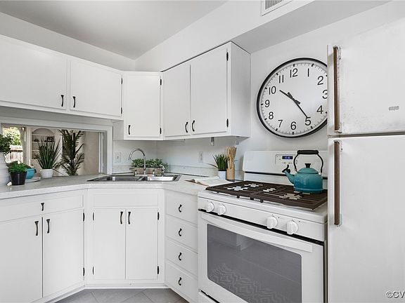 4th image of 407 W Hamilton St #C