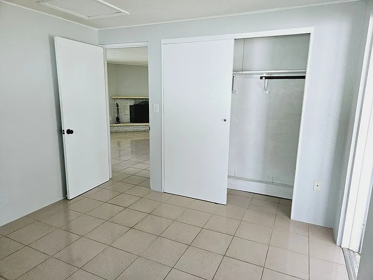 900 Nantucket Rd — Photo 14