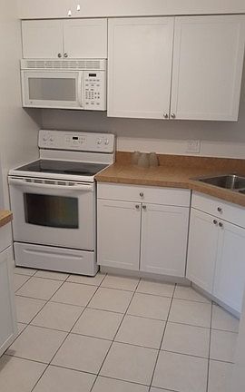 5th image of 1112 Castilian Ct #C107