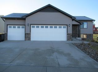 5908 Kingsbury Dr NW, Rochester, MN 55901