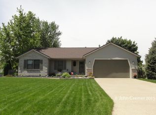 7369 Cherry Ave, Jenison, MI 49428