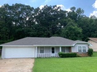 3883 Lost Lake Cir, Jackson, MS 39212