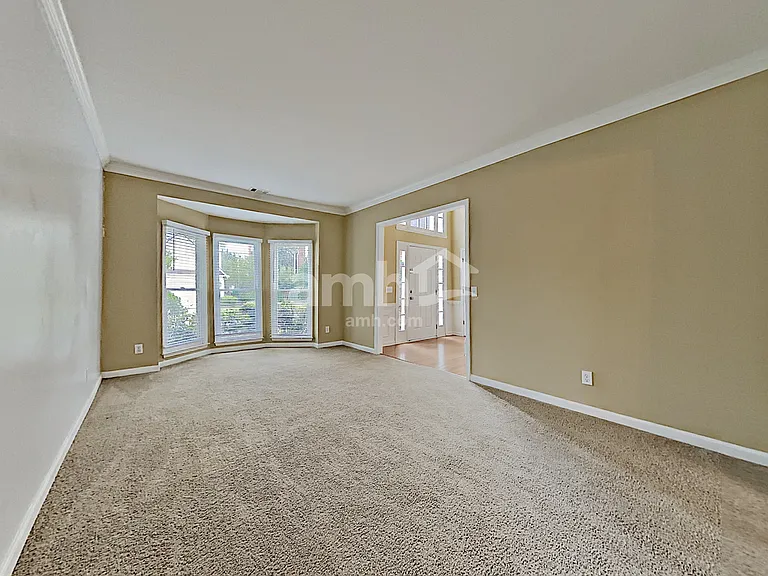 3374 Hunters Point Rd — Photo 8