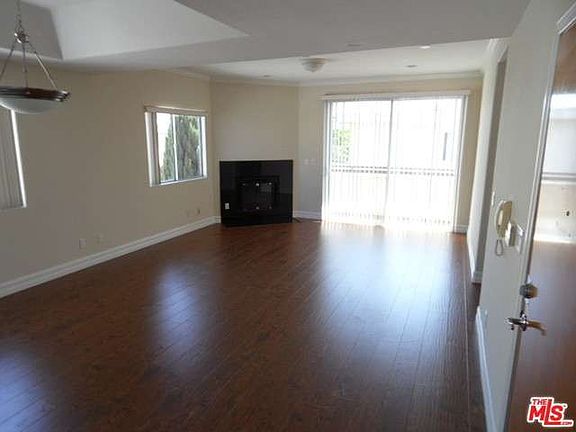 4th image of 1922 Selby Ave APT 302