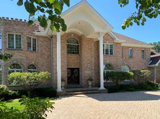 480 Edgewood Ln, Northfield, IL
