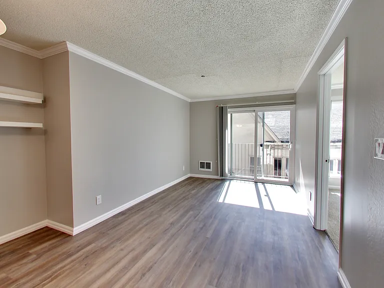 378 Van Buren - Renovated 2bed and 1bed units - Beautiful Building! — Photo 61