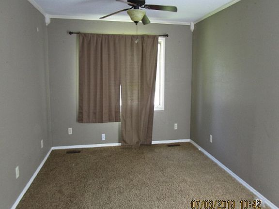3rd image of 725 W Lincoln St