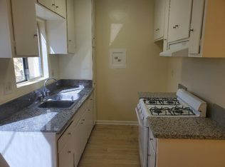 13418 Vanowen St #7, Van Nuys, CA 91405