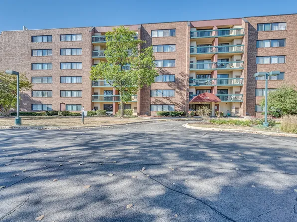 1800 Huntington Blvd APT 105, Hoffman Estates, IL 60169