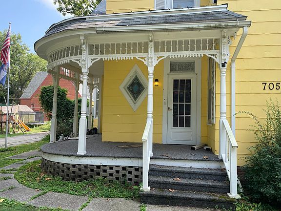 2nd image of 705 College St