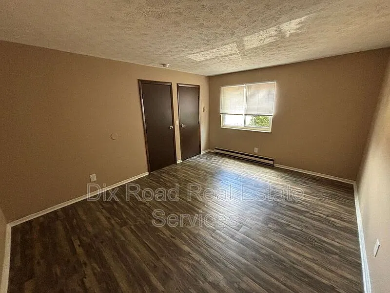 1 bed, 1.0 bath, 726 sqft, $695 — Photo 2