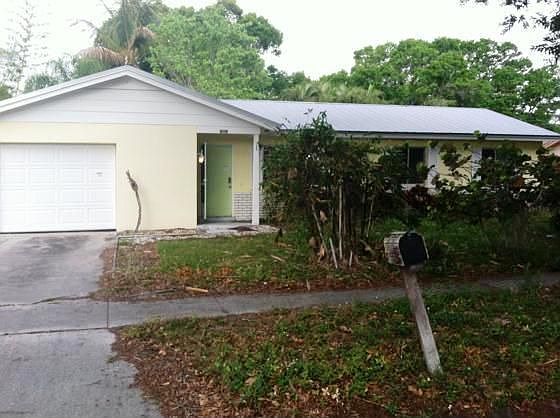 1st image of 525 21st Ave