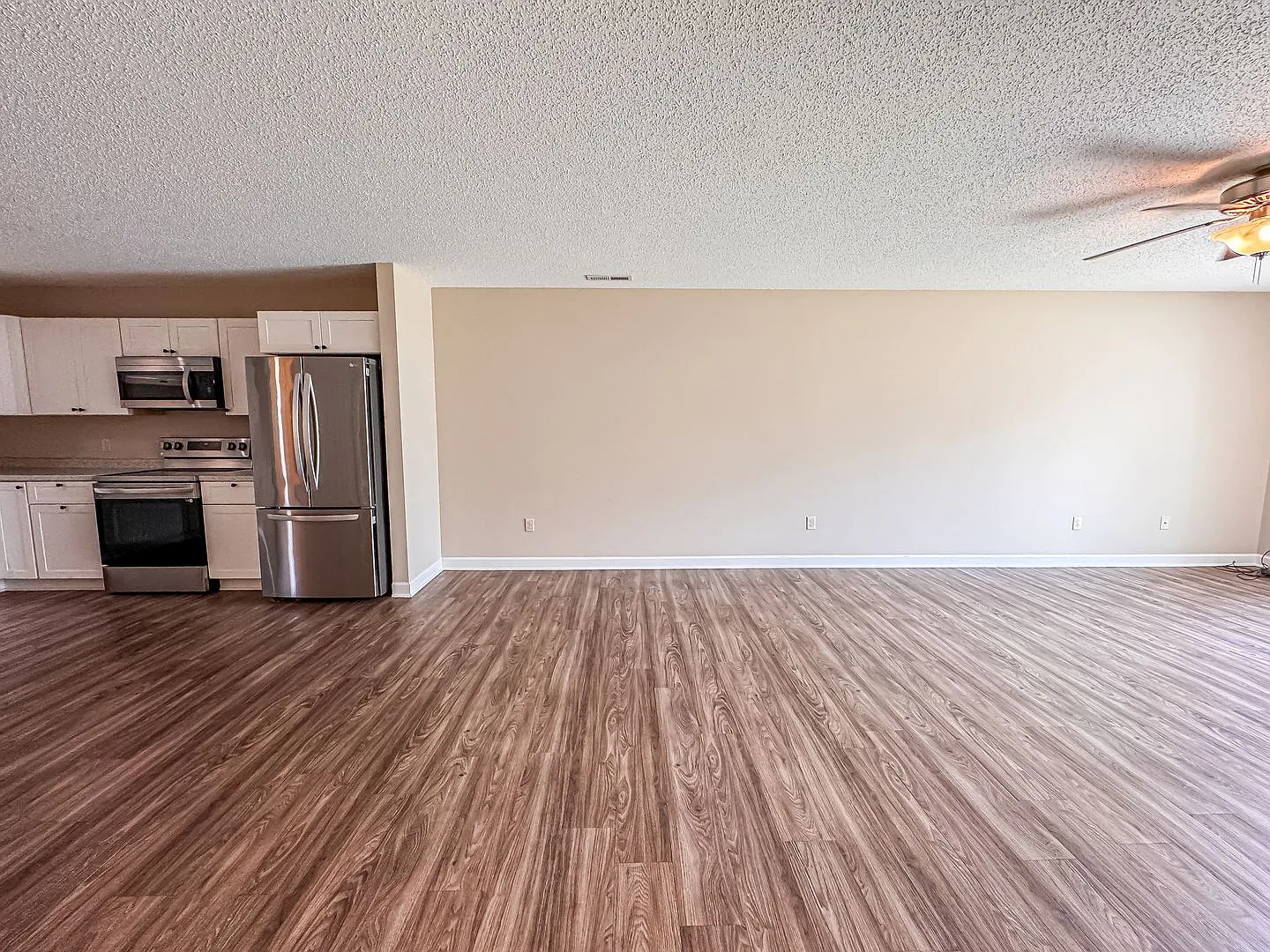2 bed, 1100 sqft, $1,675 — Photo 4