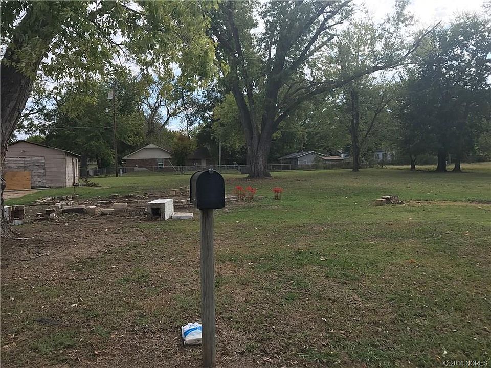1st image of 911 N Sherman Ave