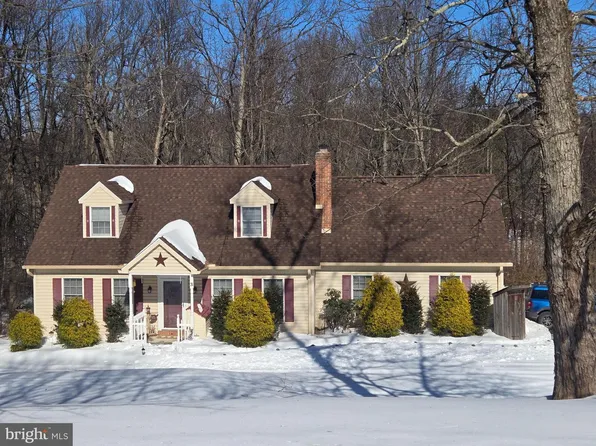 3 White Oak Dr, Fleetwood, PA 19522