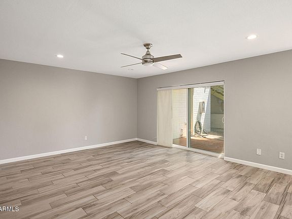 2nd image of 102 W MARYLAND Avenue #E1