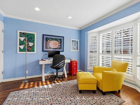 5th image of 1109 Roaring Springs Rd #1109