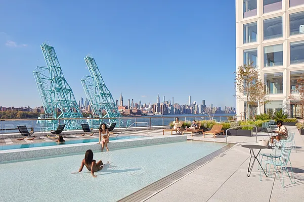 Rented by Two Trees | media 9