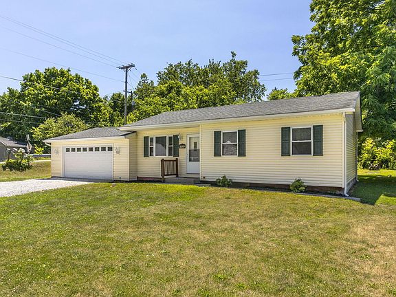 3rd image of 5682 Joy Dr