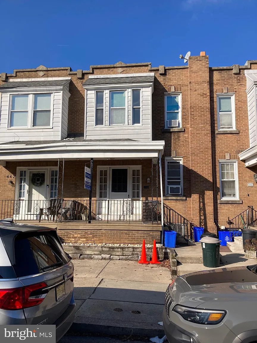 444 Markle St photo 1