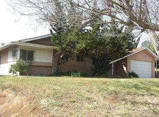 1175 Viewmont Dr, Escondido, CA 92027