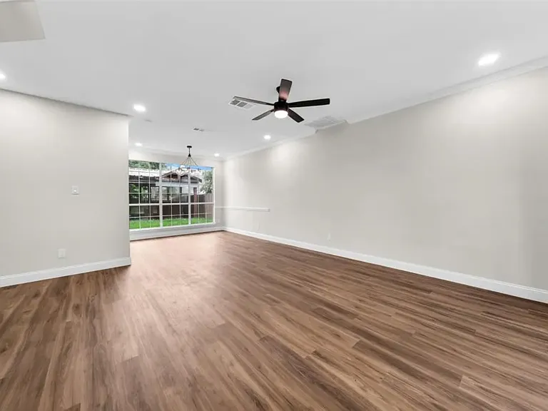 5208 Glen Springs Trl — Photo 19