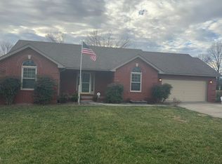 102 Welch Ln, Bardstown, KY 40004