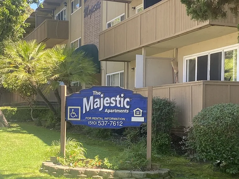 959 Torrano Ave — Photo 8