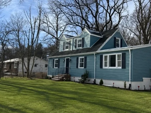 59 Pier Ln, Fairfield, NJ 07004