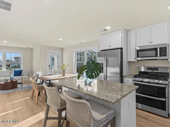 3 Cummins Street, Mantoloking, NJ 08738