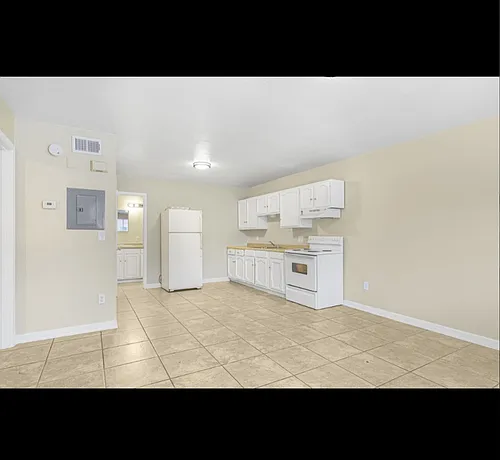 230 E Virginia St #1 Photo 1