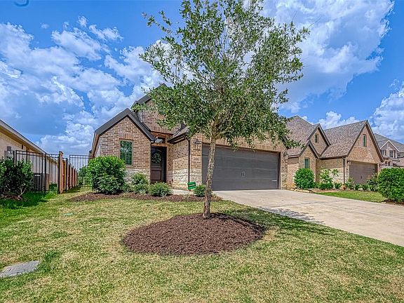 2nd image of 2414 Alder Wood Ln