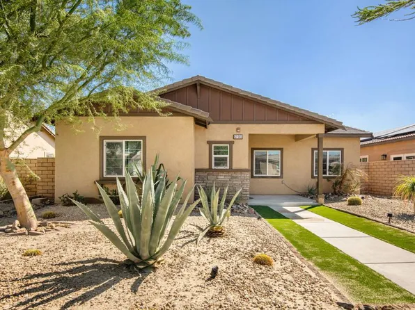67365 Rio Naches Rd, Cathedral City, CA 92234