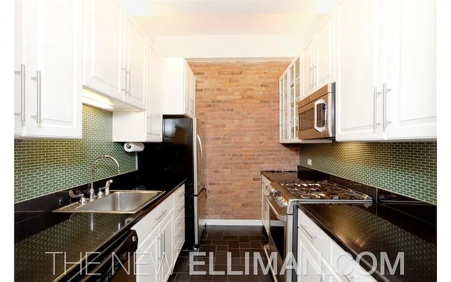 Sold by Douglas Elliman | media 27