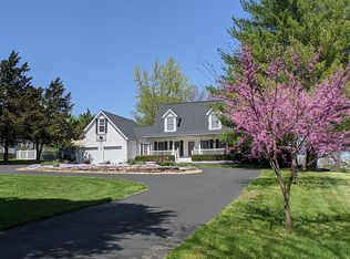 605 Hawkins Rd, Fenton, MO 63026