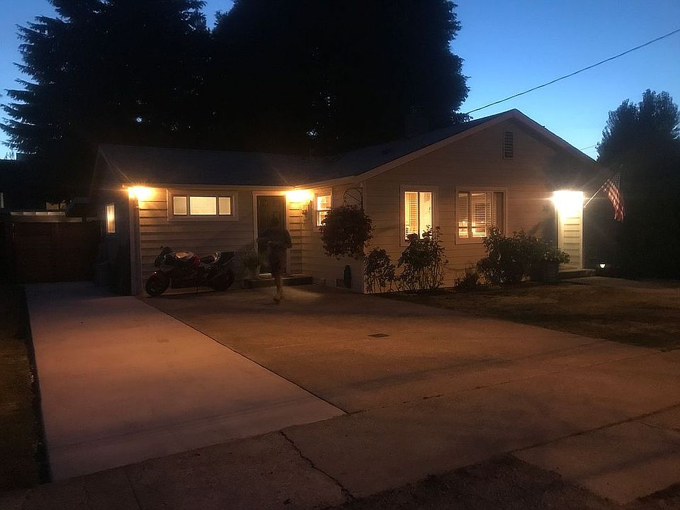 1st image of 335 1st Ave NE